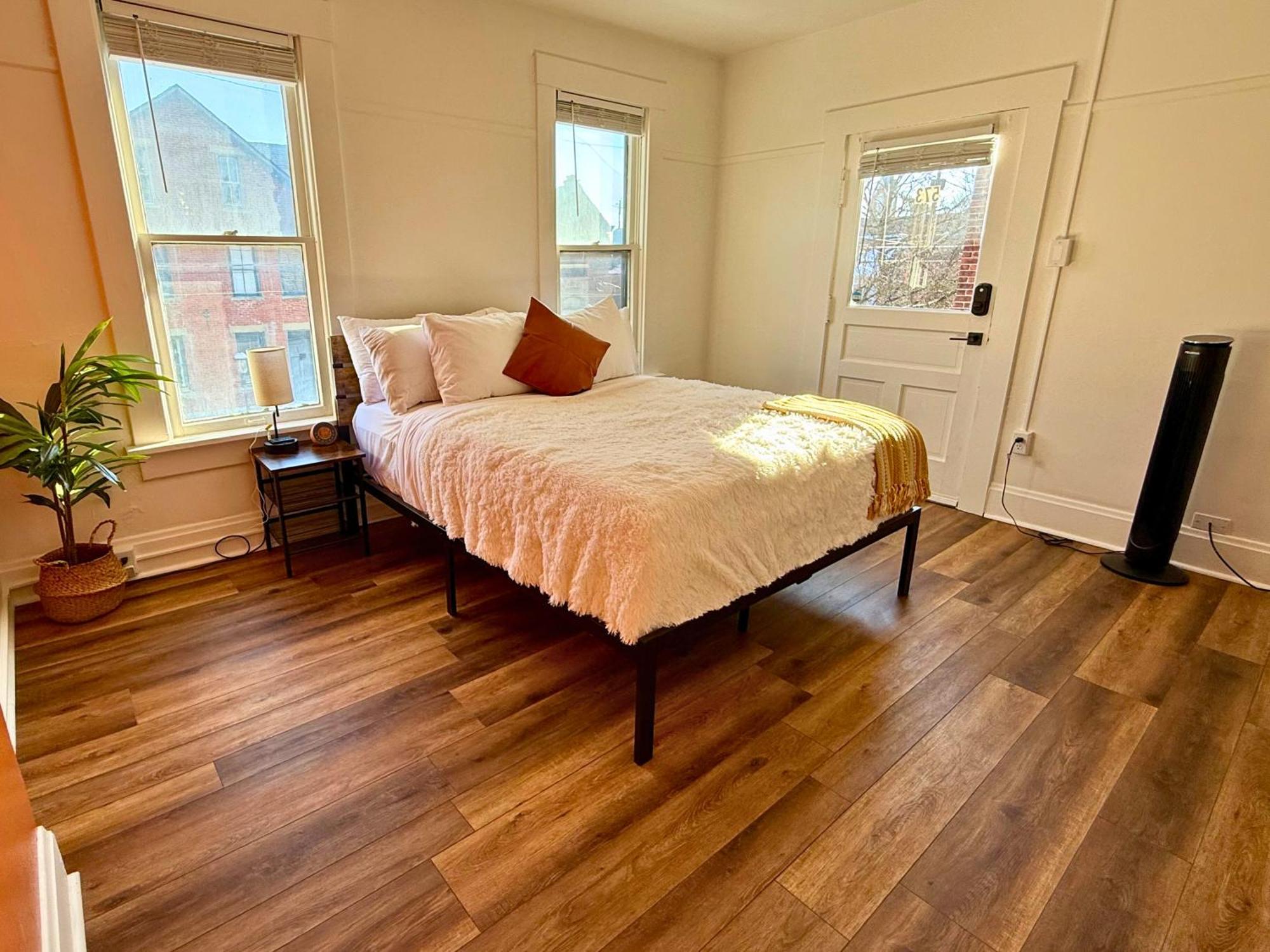 Short North Convention Private Parking Pets Columbus
